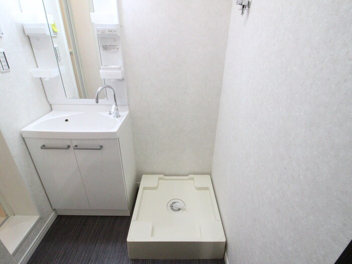 物件内観写真13　(洗濯機置場)