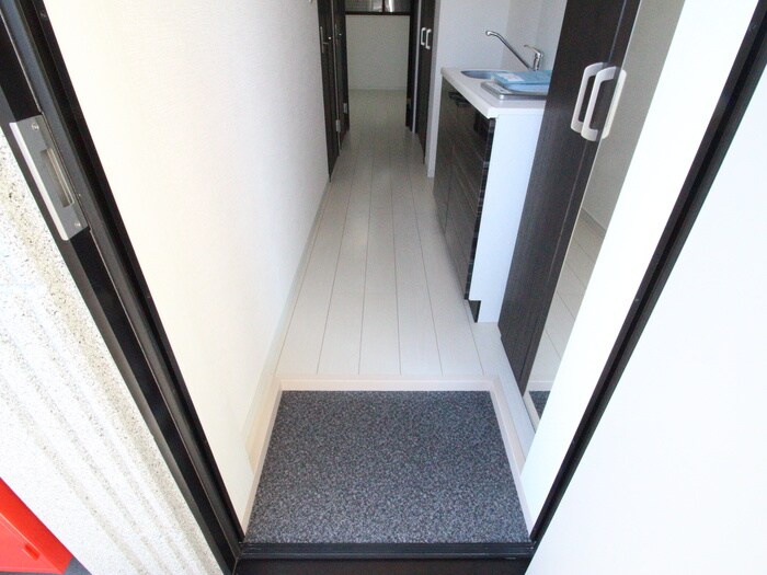 物件内観写真15　(玄関)
