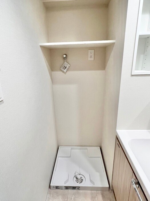 物件内観写真15　(洗濯機置場)