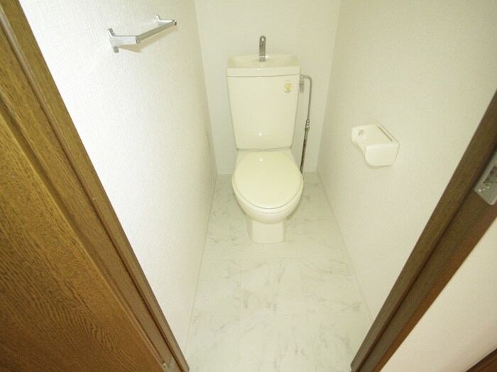 物件内観写真11　(トイレ)