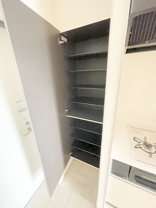 物件内観写真18　(靴箱)