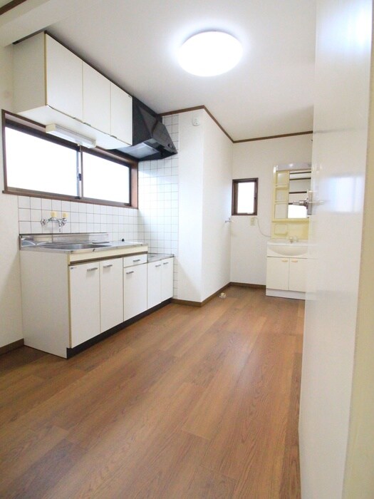 物件内観写真4　(居室)