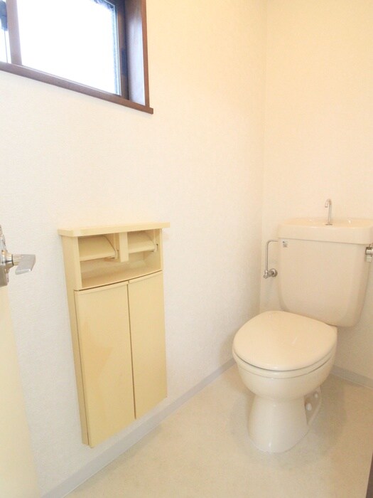 物件内観写真8　(トイレ)