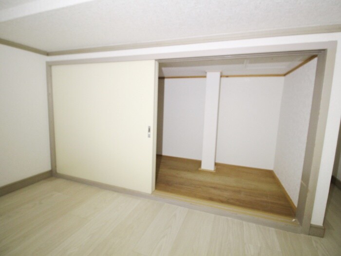 物件内観写真13　(収納)
