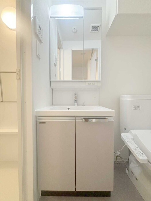 物件内観写真8　(洗面)