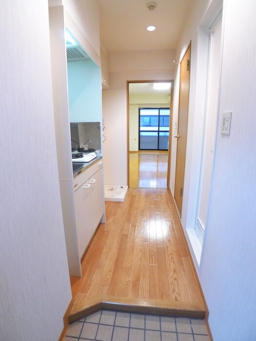 物件内観写真15　(廊下)