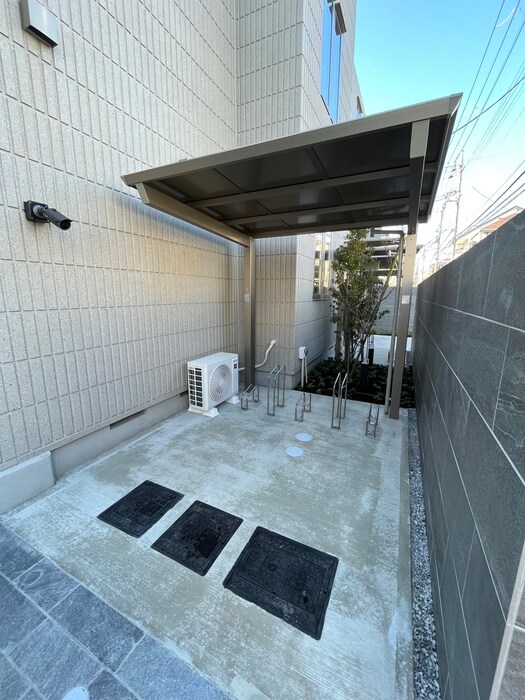 物件外観写真5　(駐輪場)