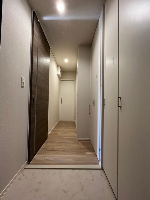 物件内観写真17　(廊下)