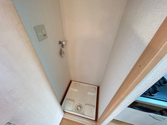 物件内観写真14　(洗濯機置場)