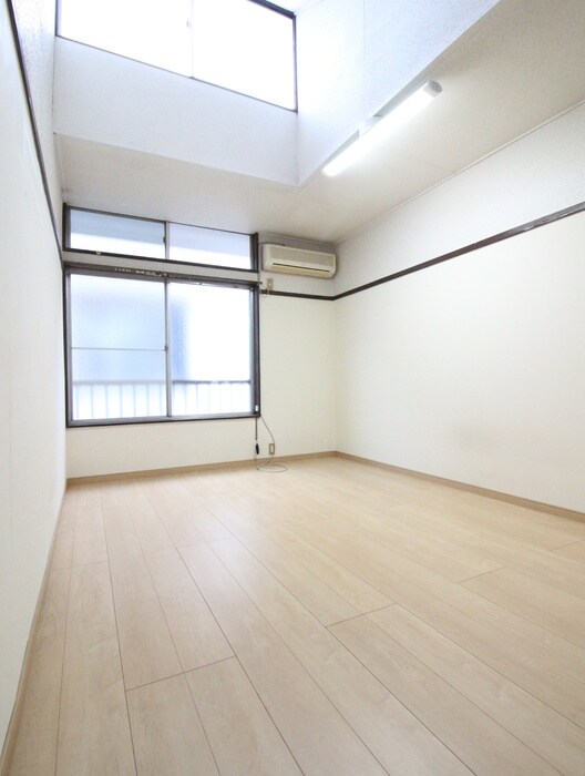 物件内観写真5　(居室)