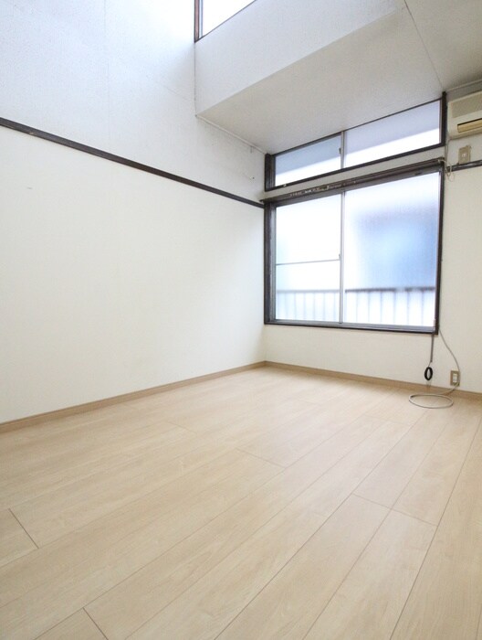 物件内観写真6　(居室)