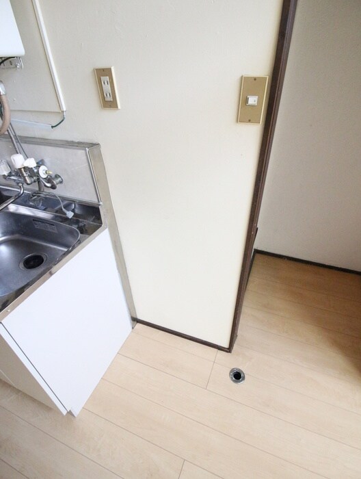 物件内観写真12　(洗濯機置場)