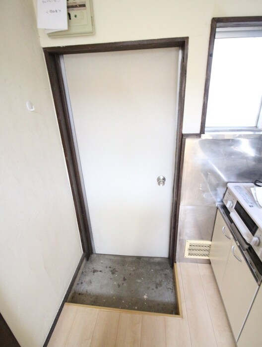 物件内観写真17　(玄関)