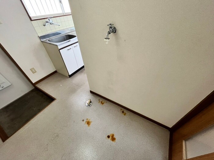 物件内観写真17　(洗濯機置場)