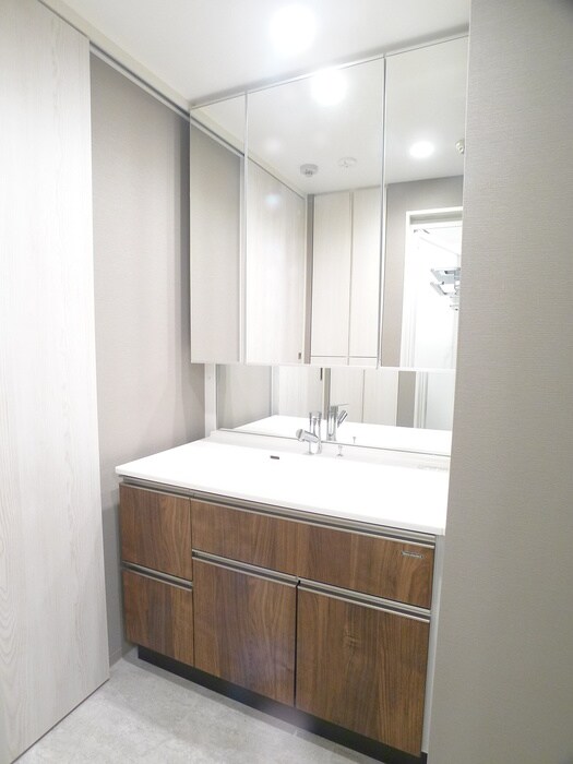 物件内観写真11　(洗面)