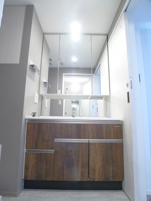 物件内観写真11　(洗面)