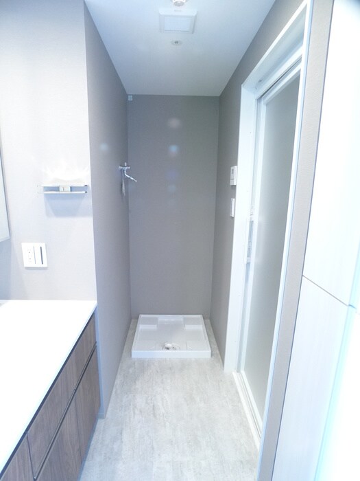 物件内観写真12　(洗濯機置場)