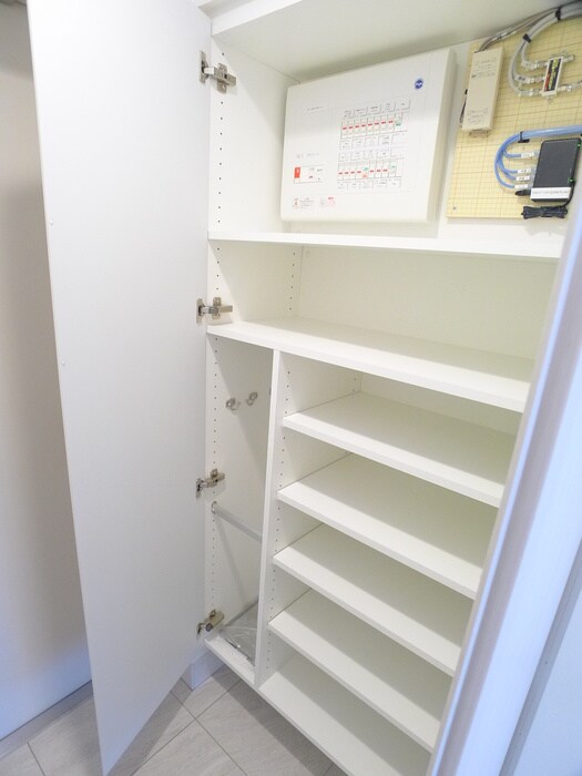 物件内観写真14　(靴箱)