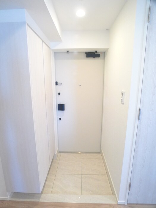 物件内観写真15　(玄関)