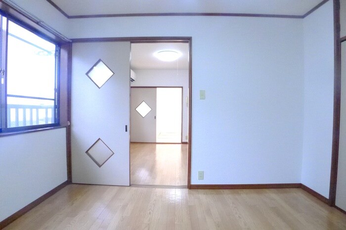 物件内観写真6　(居室)