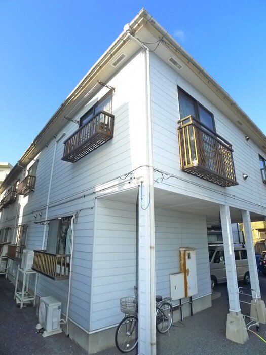 物件外観写真3　(エントランス部分)