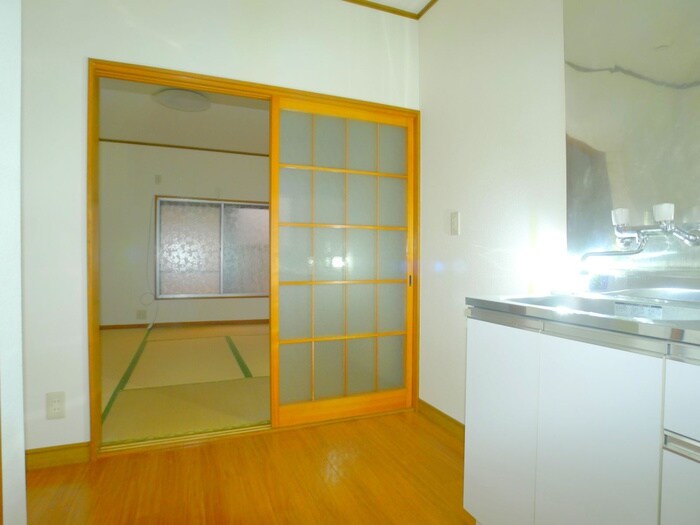 物件内観写真10　(居室)