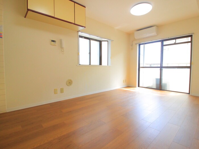 物件内観写真4　(居室)