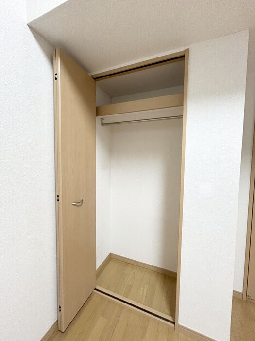 物件内観写真12　(収納)