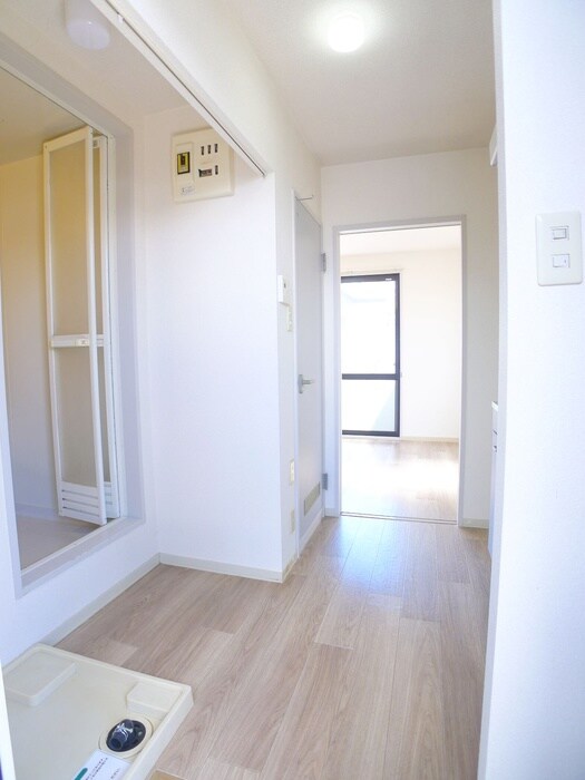 物件内観写真17　(廊下)