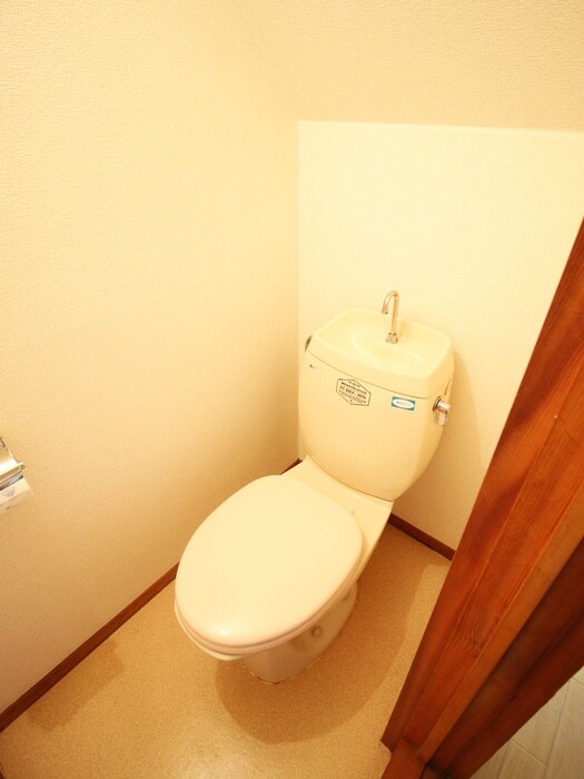 物件内観写真8　(トイレ)