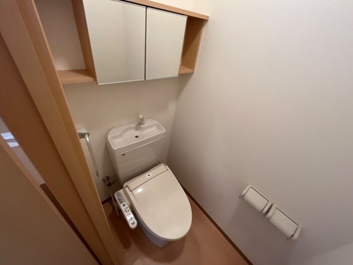 物件内観写真12　(トイレ)