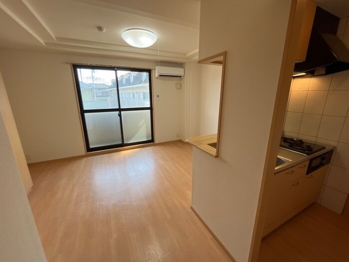 物件内観写真22　(室内からの展望)