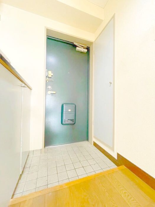 物件内観写真14　(玄関)
