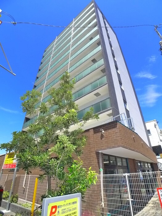 物件外観写真1　(エントランス部分)