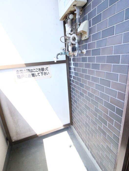 物件内観写真14　(洗濯機置場)