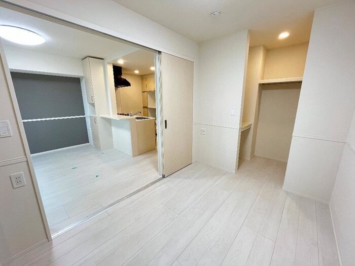 物件内観写真4　(居室)