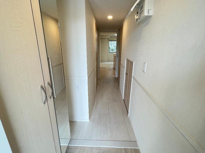 物件内観写真14　(廊下)