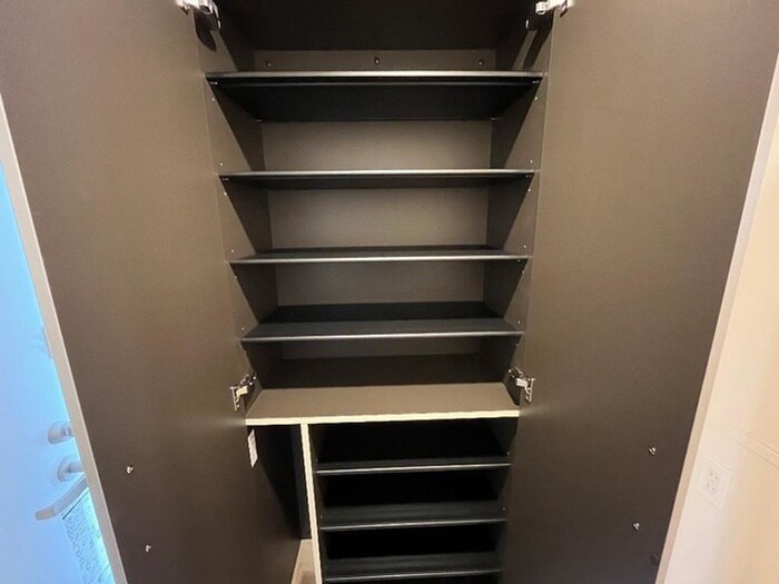 物件内観写真15　(靴箱)