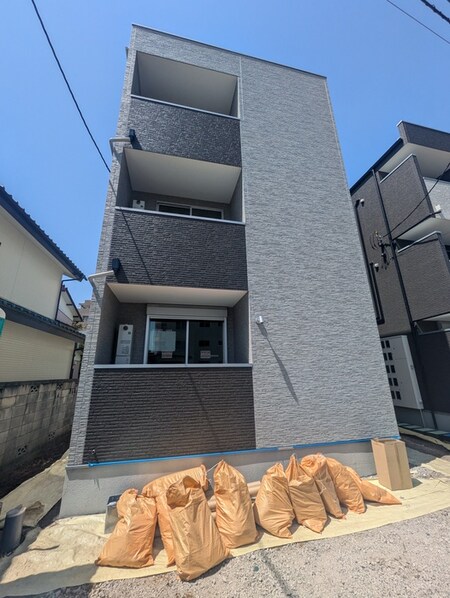 ＲＥＧＡＬＥＳＴ　ＴⅢ外観写真