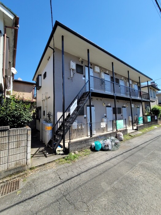 物件外観写真6　(エントランス部分)