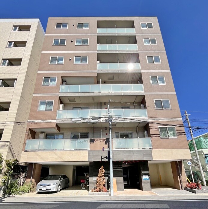 物件外観写真5　(エントランス部分)