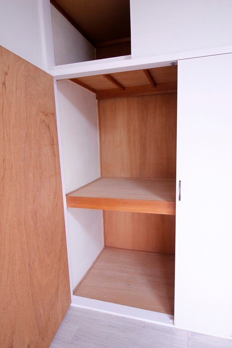 物件内観写真13　(収納)