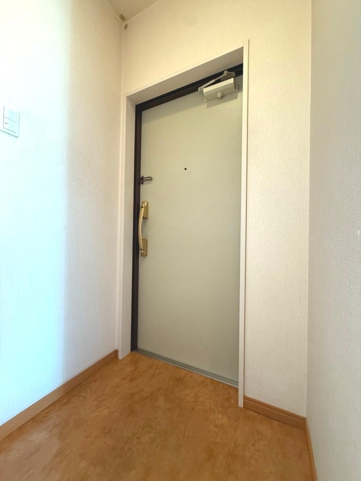 物件内観写真21　(玄関)