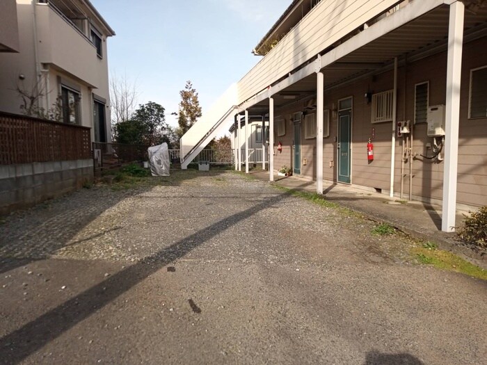 物件外観写真4　(駐車場)