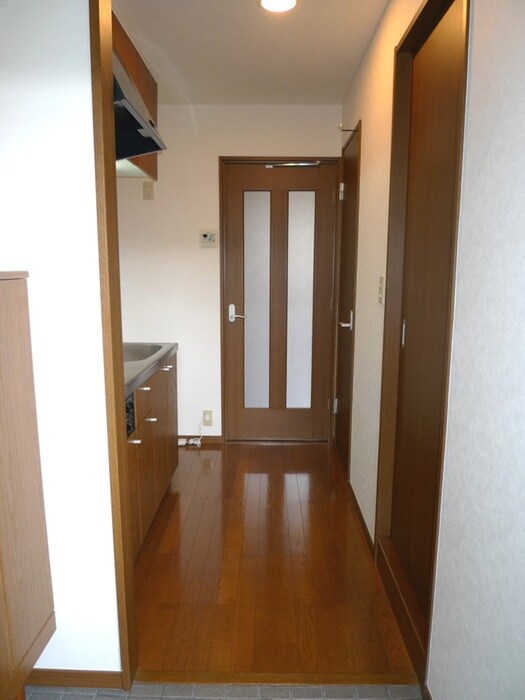 物件内観写真12　(廊下)