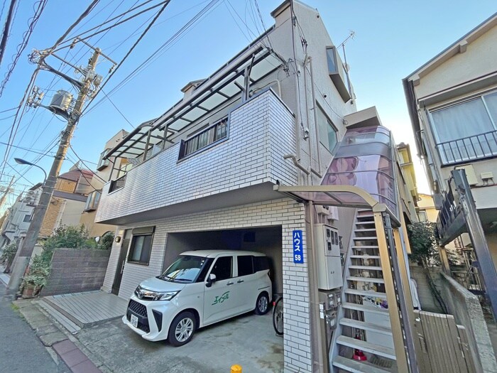 物件外観写真6　(エントランス部分)