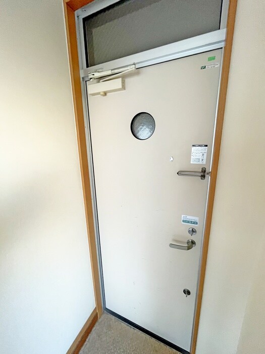 物件内観写真19　(玄関)