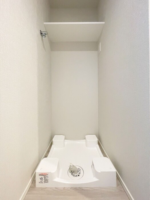 物件内観写真15　(洗濯機置場)