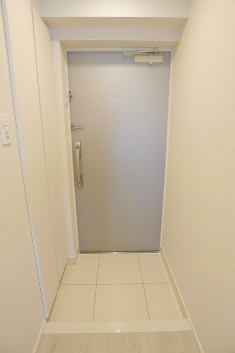 物件内観写真18　(玄関)