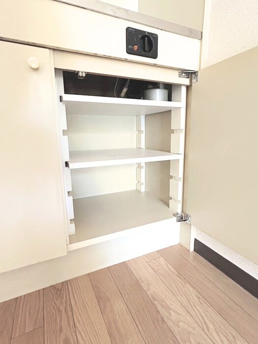 物件内観写真16　(収納)